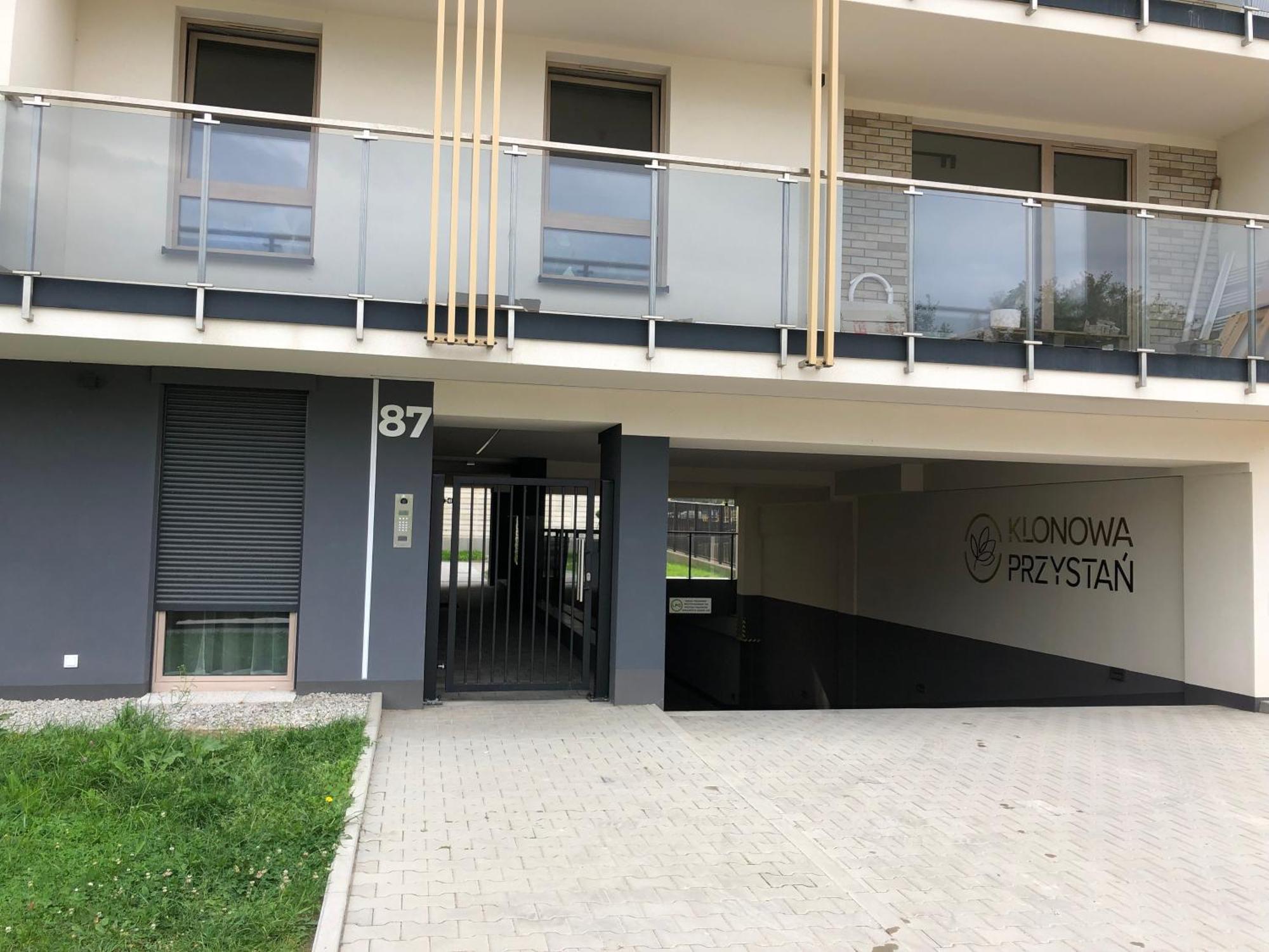 Komfortowe Apartamenty Kielce Klonowa ,Ogrodek, Garaz Podziemny, Samodzielne Wejscie Na Kod 24H Buitenkant foto