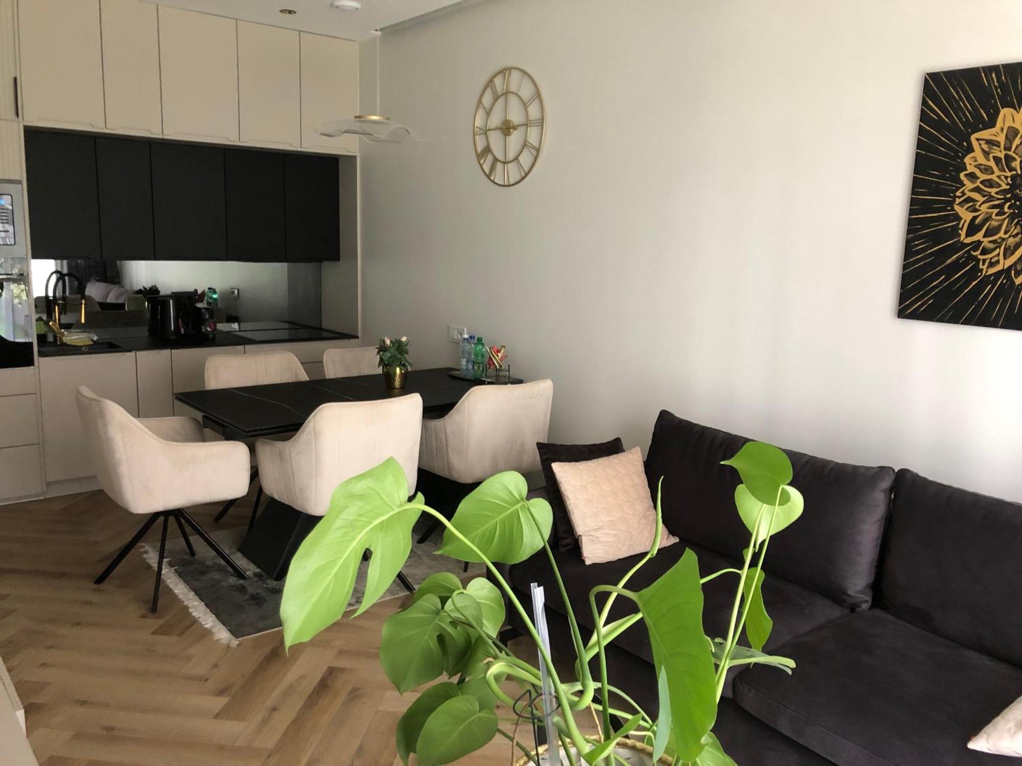 Komfortowe Apartamenty Kielce Klonowa ,Ogrodek, Garaz Podziemny, Samodzielne Wejscie Na Kod 24H Buitenkant foto